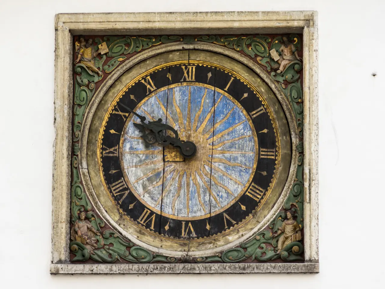 Factors Influencing the Valuation of Antique and Vintage Clocks