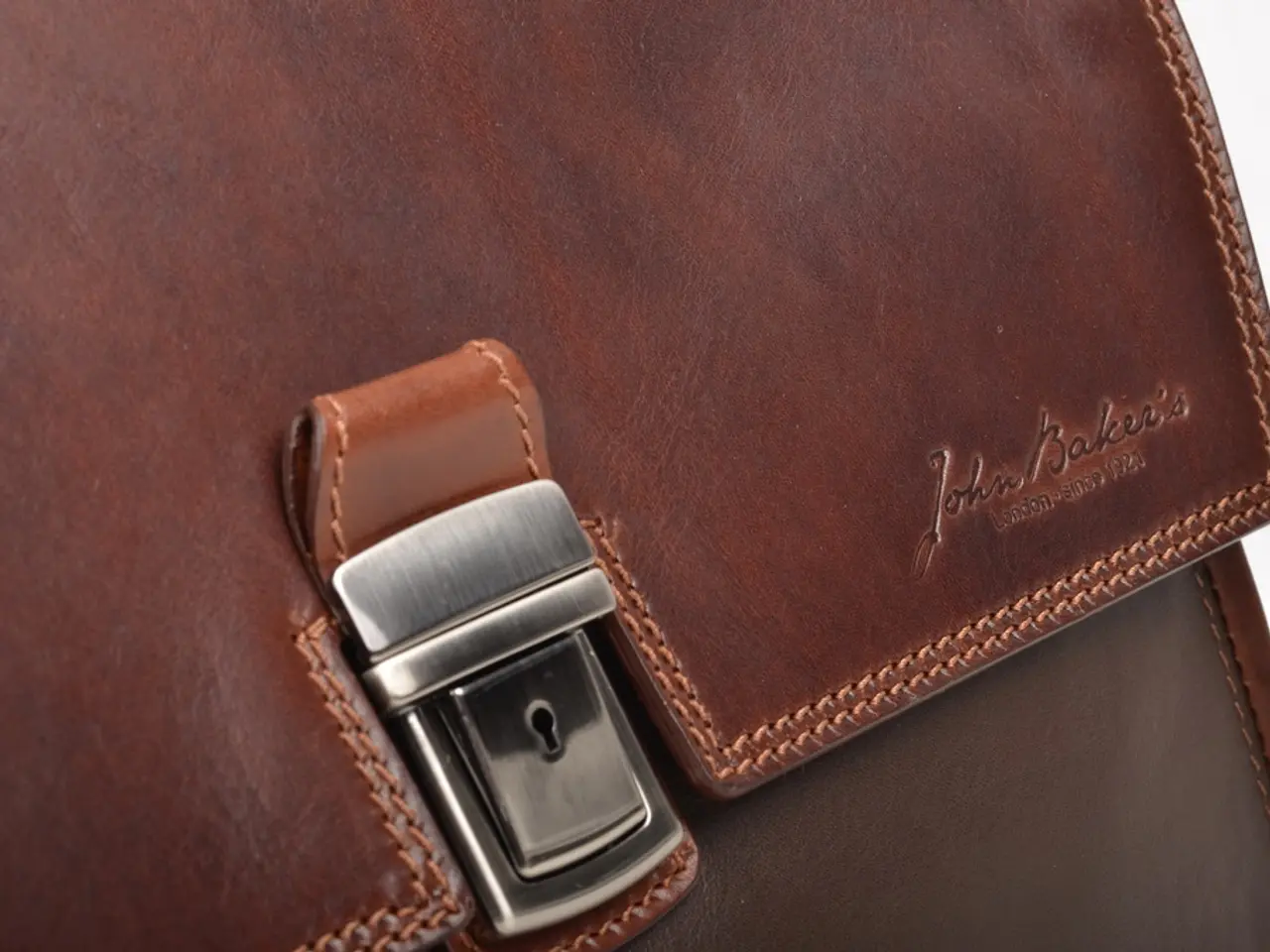 Five fashionable backpacks suitable for your journey