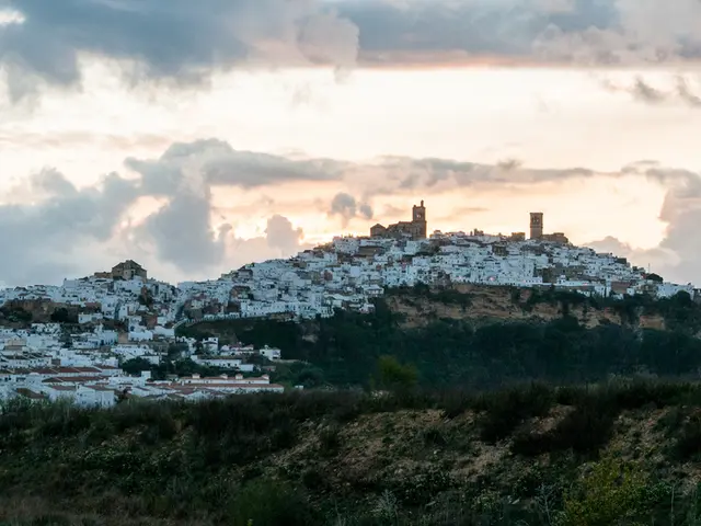 Picturesque Algarve Region Features 6 Stunning Villages Worth Visiting