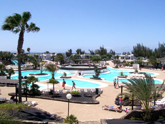 Top Summer Holiday Destinations for Americans (and the Placeswhere they're Splurging Money)