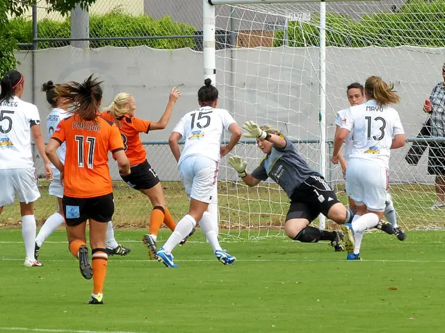 Entrepreneurial Women Pioneer Personal Strategies for Launching Self-Owned Digital Enterprises