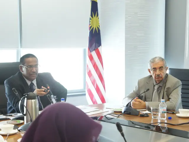 Using distinct colors of burqas, Emirati women in the past marked various stages of their life.