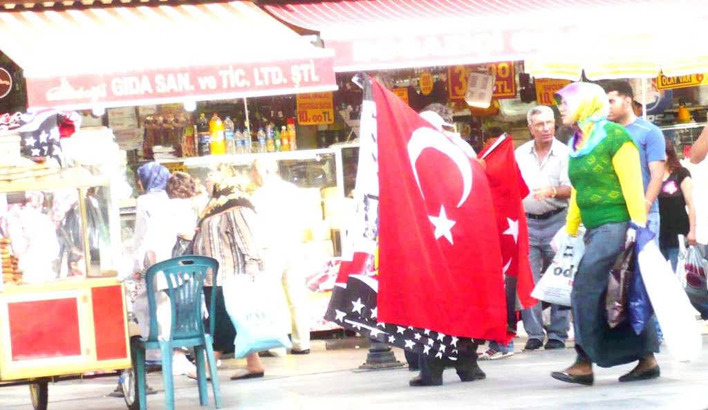 Uncovering Top-Tier Solo Travel Discounts for Thrifty Adventurers